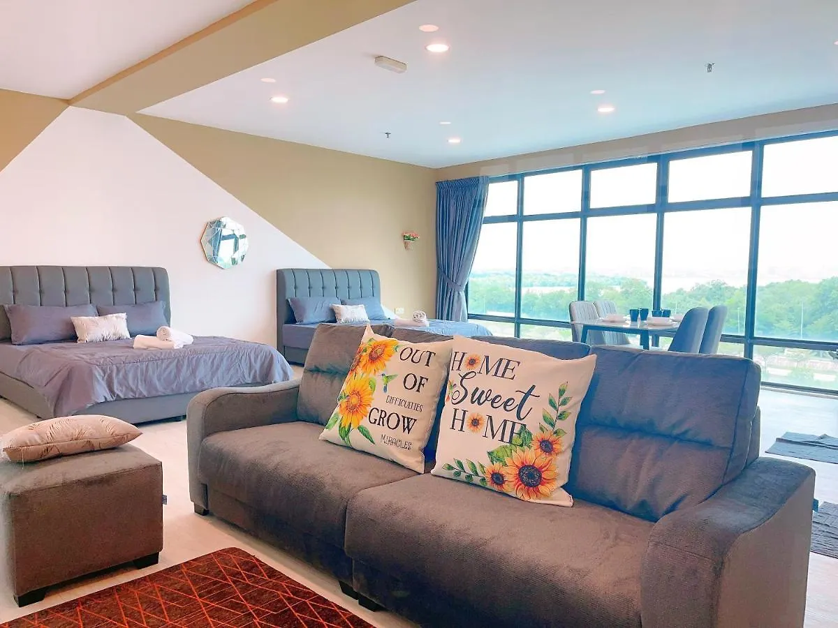 Monic Staycation #Puteri Square Studio Suites Inn Near Mid Valley Mall Johor Bahru 0*,  Malaysia